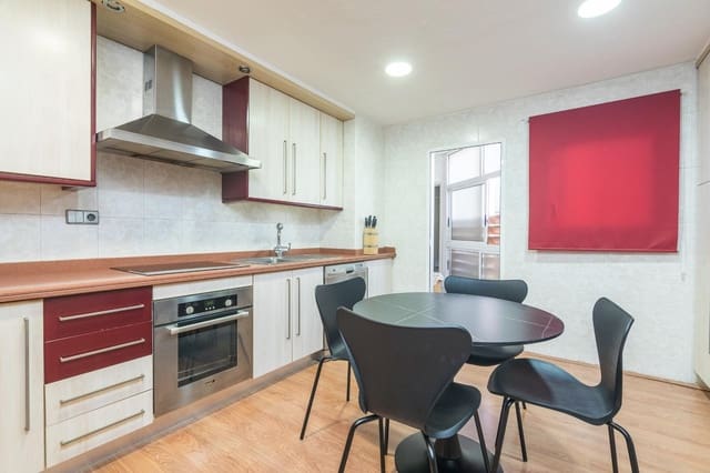 3 soveværelse Lejlighed til leje i Centro, Elche / Elx med garage - € 1.000 (Ref: 9134562)