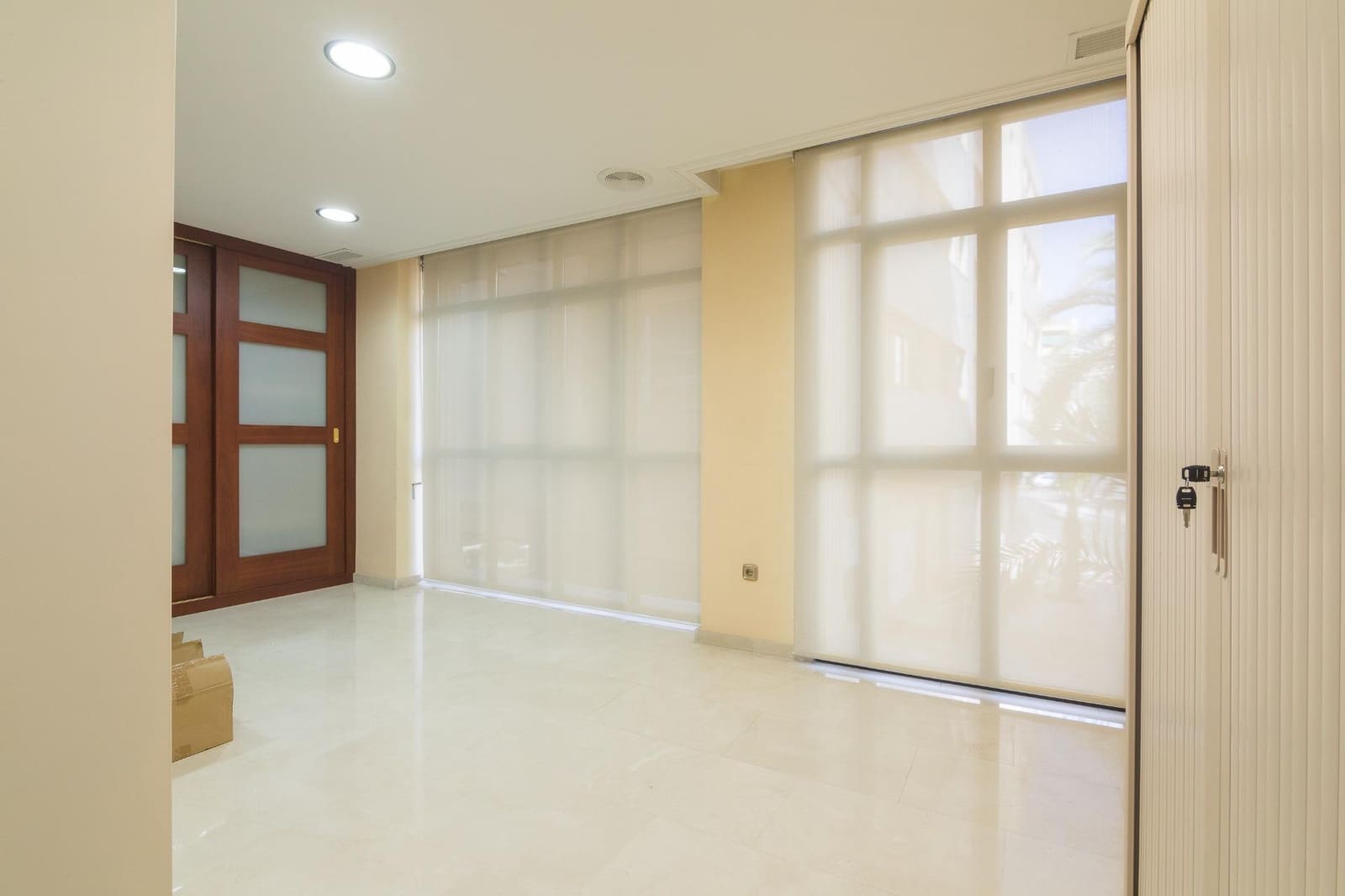 Kontor til salgs i Elche / Elx - € 115 000 (Ref: 9187057)