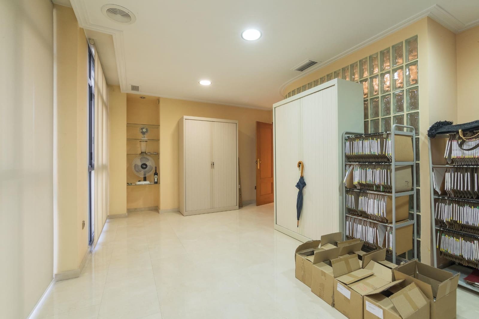 Kontor til salgs i Elche / Elx - € 115 000 (Ref: 9187057)