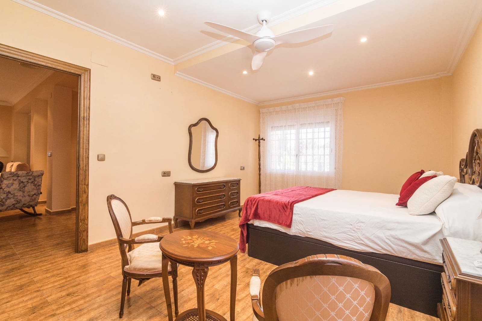 4 bedroom Villa for sale in Elche / Elx with pool - € 495,000 (Ref: 9204671)