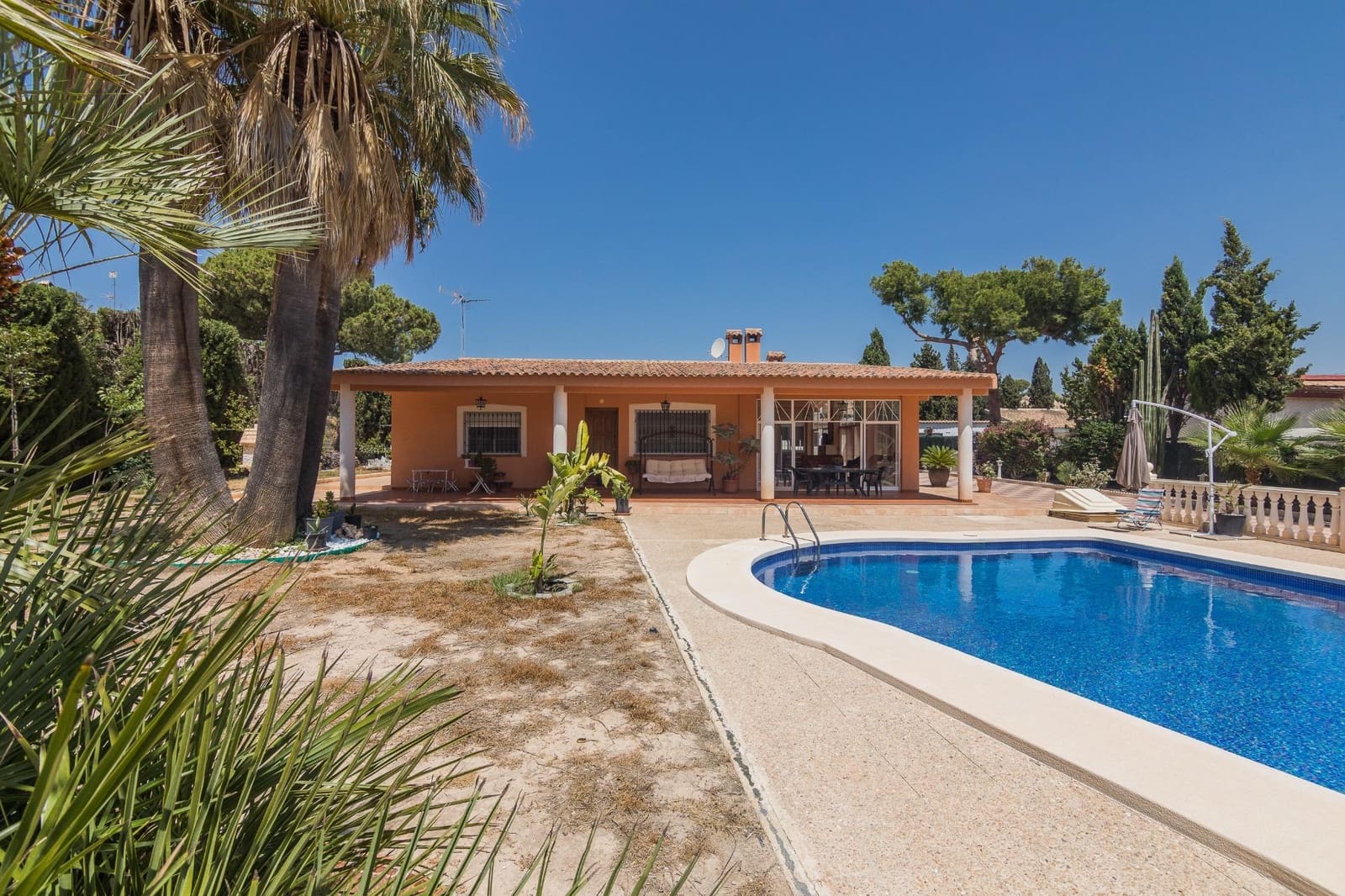 4 bedroom Villa for sale in Elche / Elx with pool - € 495,000 (Ref: 9204671)