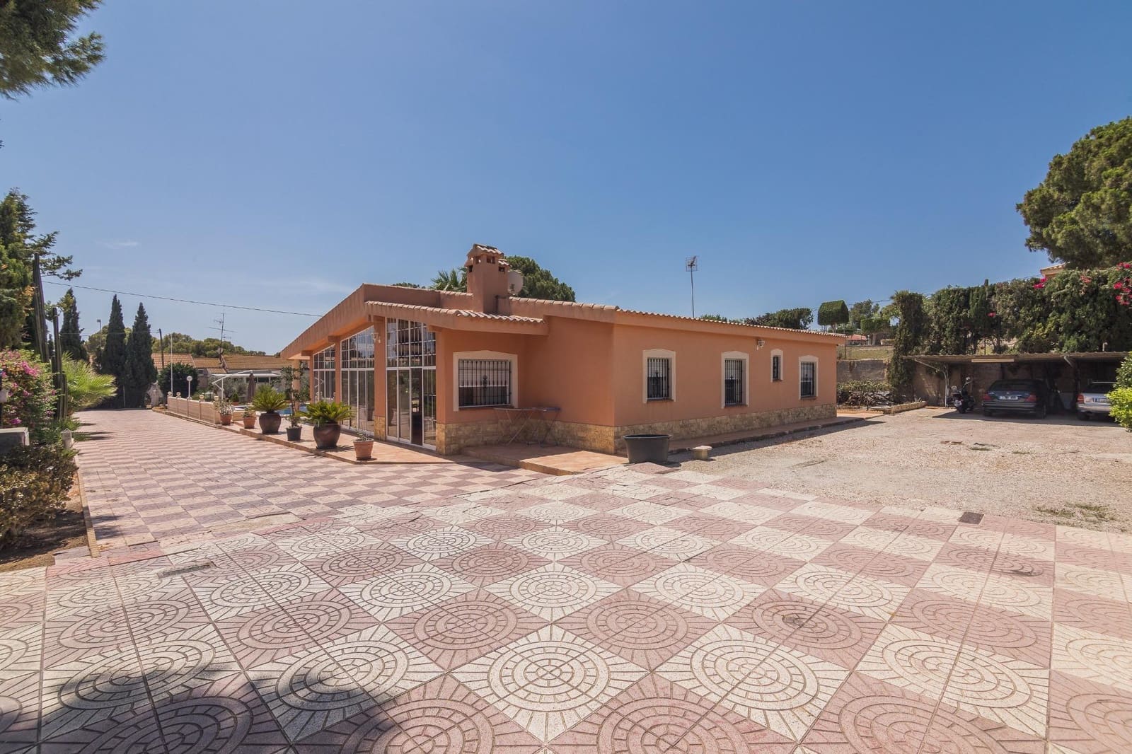 4 bedroom Villa for sale in Elche / Elx with pool - € 495,000 (Ref: 9204671)