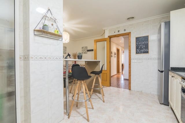 3 soverom Leilighet til salgs i Petrel / Petrer med garasje - € 165 000 (Ref: 9208398)