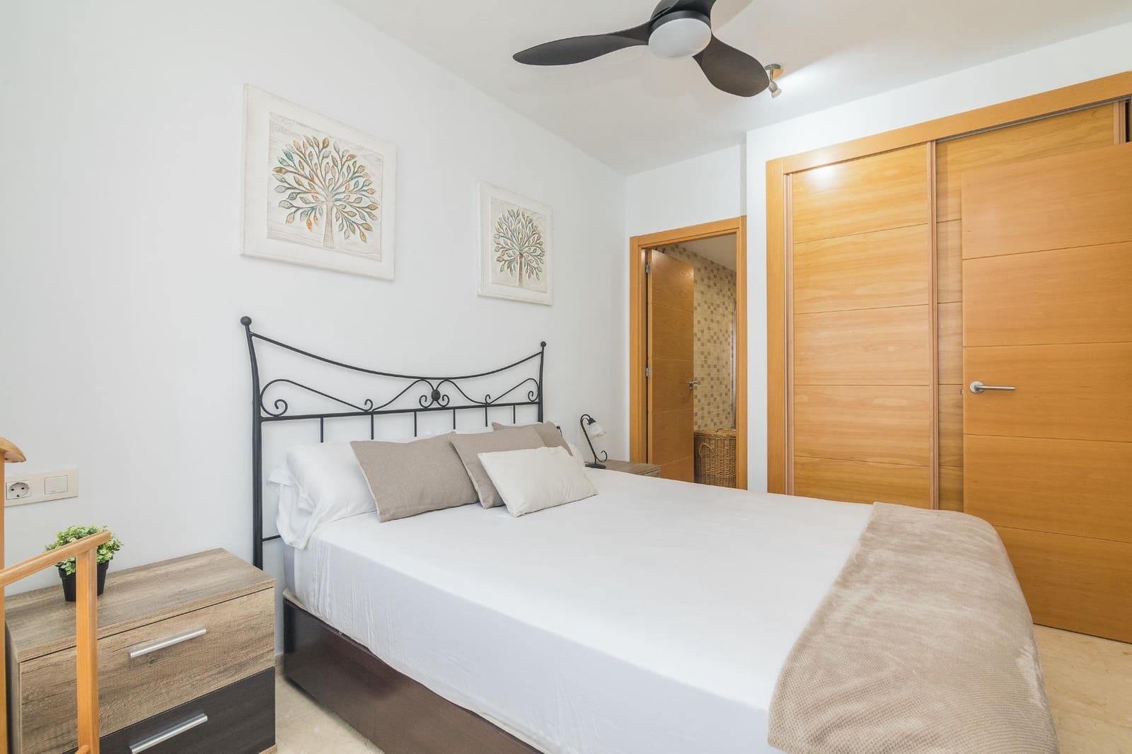 2 bedroom Flat for sale in El Campello with pool garage - € 335,000 (Ref: 9208399)