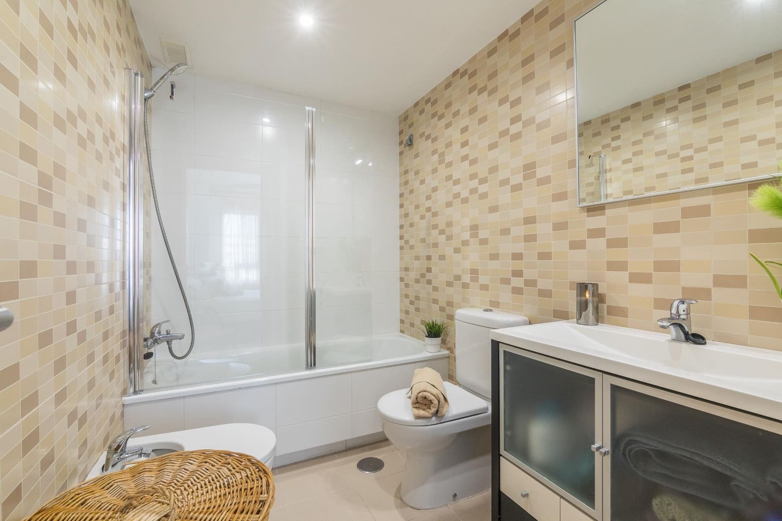 2 bedroom Flat for sale in El Campello with pool garage - € 335,000 (Ref: 9208399)