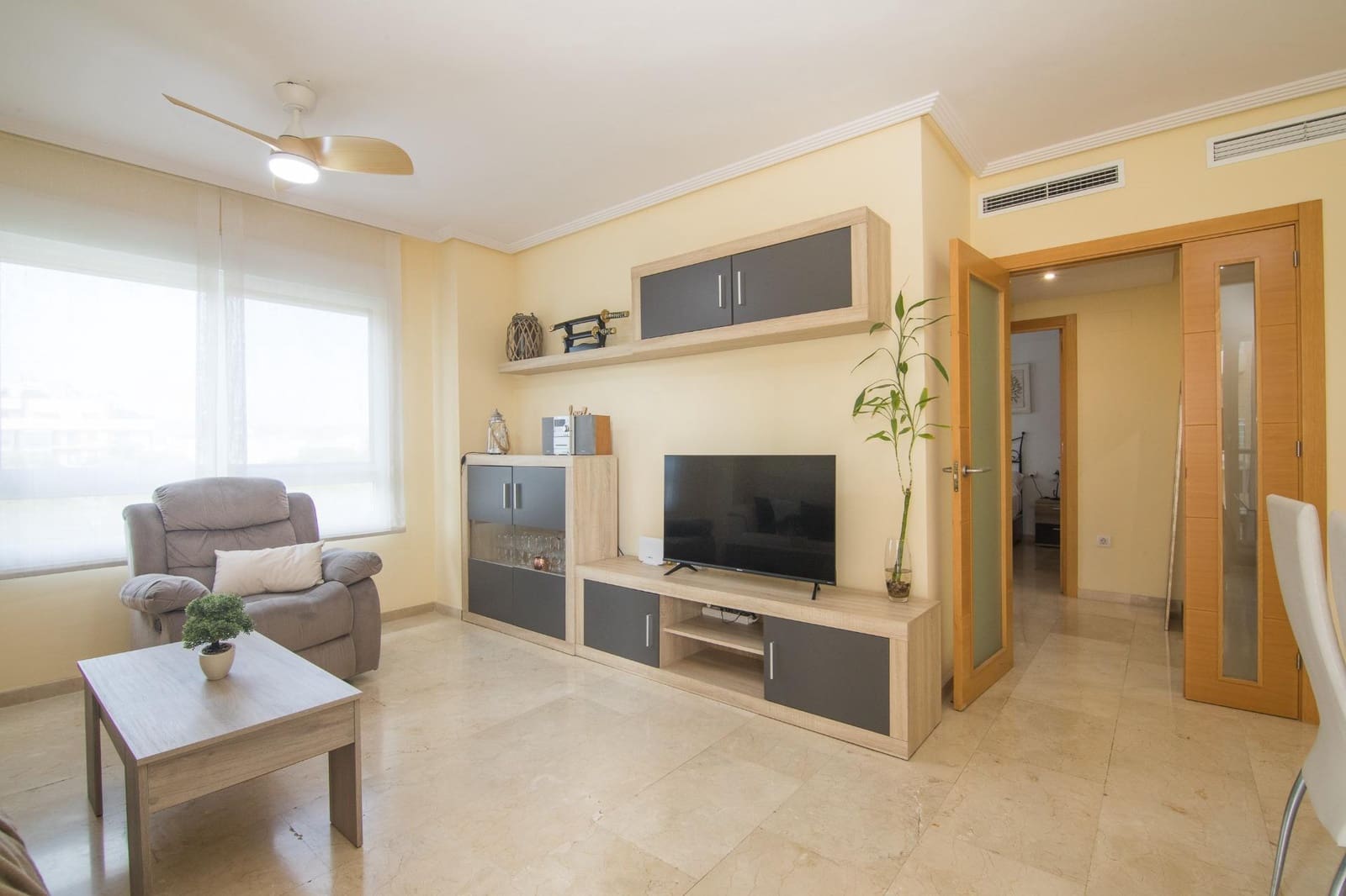 2 bedroom Flat for sale in El Campello with pool garage - € 335,000 (Ref: 9208399)
