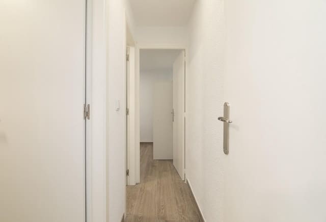 Appartement de 4 chambres à louer à Centro, Elche / Elx - 1 270 € (Ref: 9220089)
