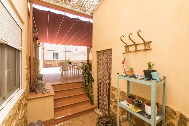 6 bedroom Terraced Villa for sale in L'Algueña / Alguenya with garage - € 270,000 (Ref: 9232665)