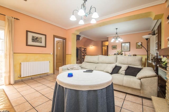 6 quarto Casa em Banda para venda em L'Algueña / Alguenya com garagem - 270 000 € (Ref: 9232665)