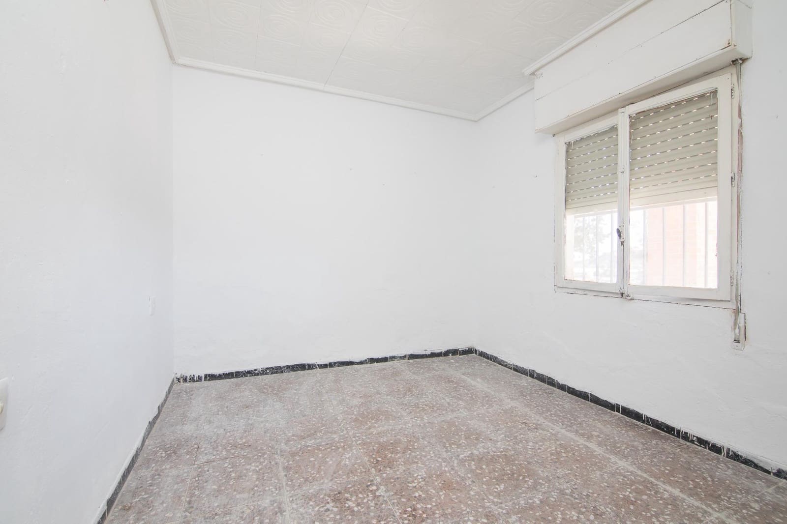 4 Zimmer Villa zu verkaufen in Elche / Elx mit Pool - 165.000 € (Ref: 9344888)