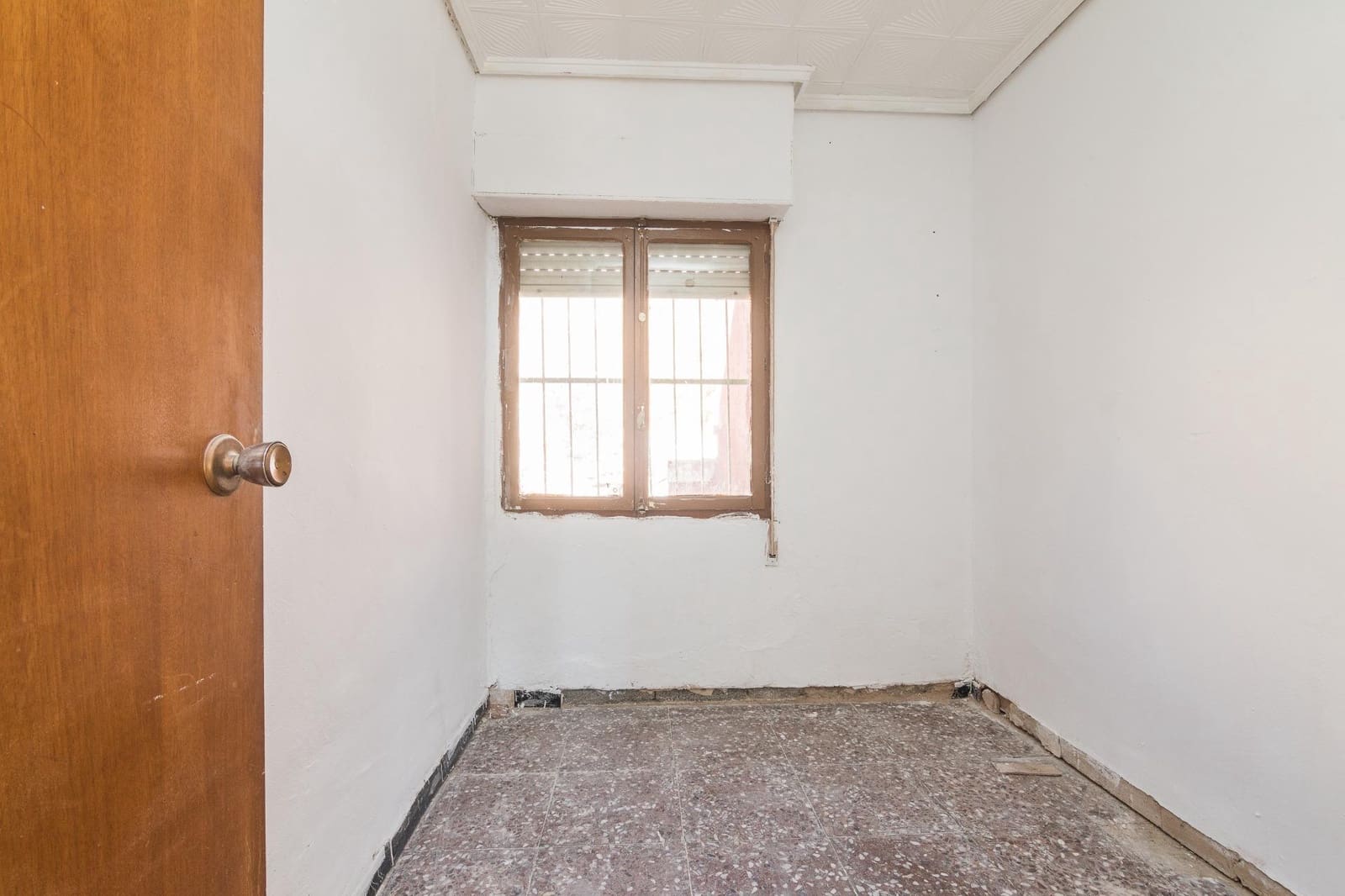 4 Zimmer Villa zu verkaufen in Elche / Elx mit Pool - 165.000 € (Ref: 9344888)