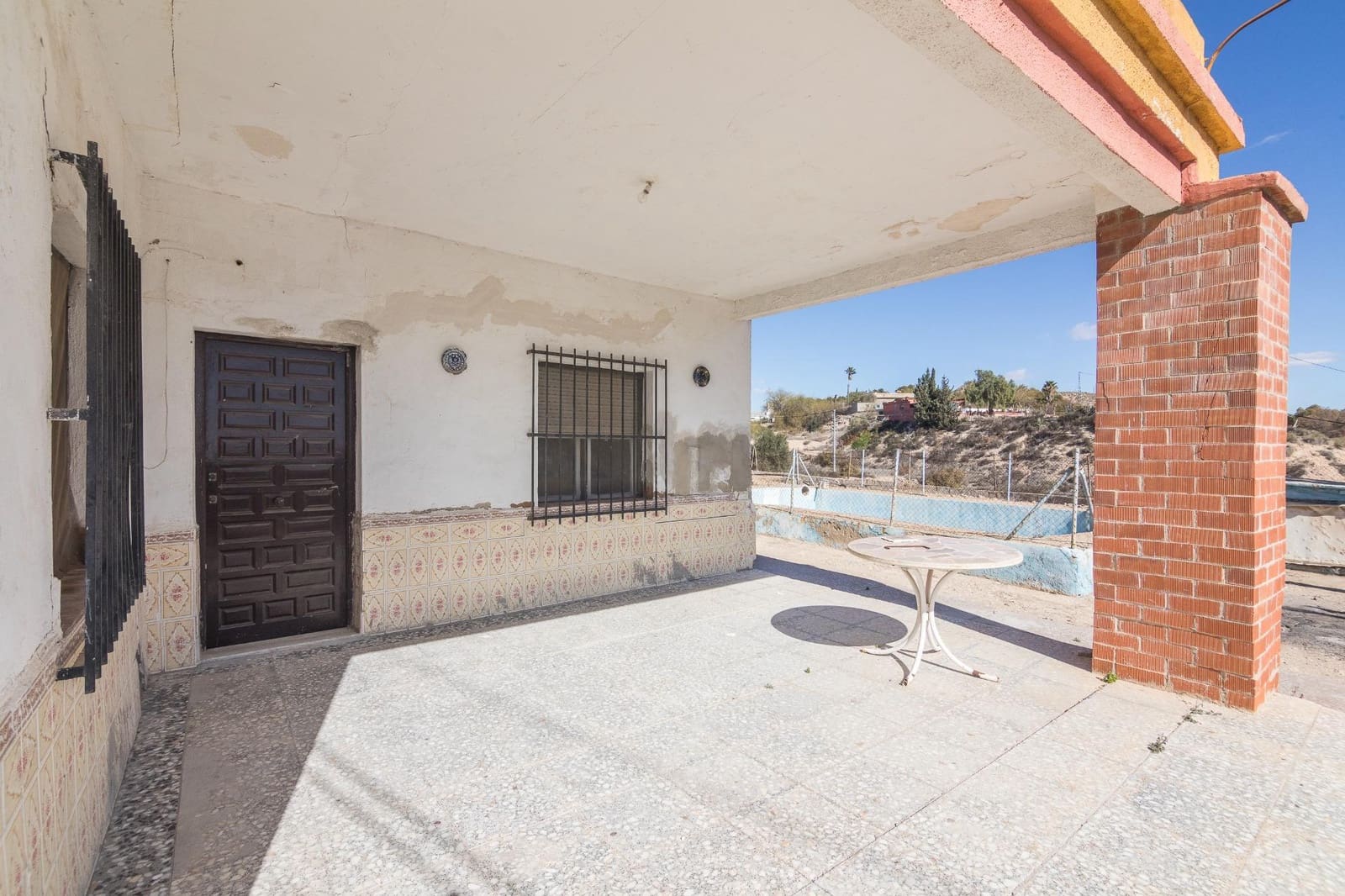 4 Zimmer Villa zu verkaufen in Elche / Elx mit Pool - 165.000 € (Ref: 9344888)