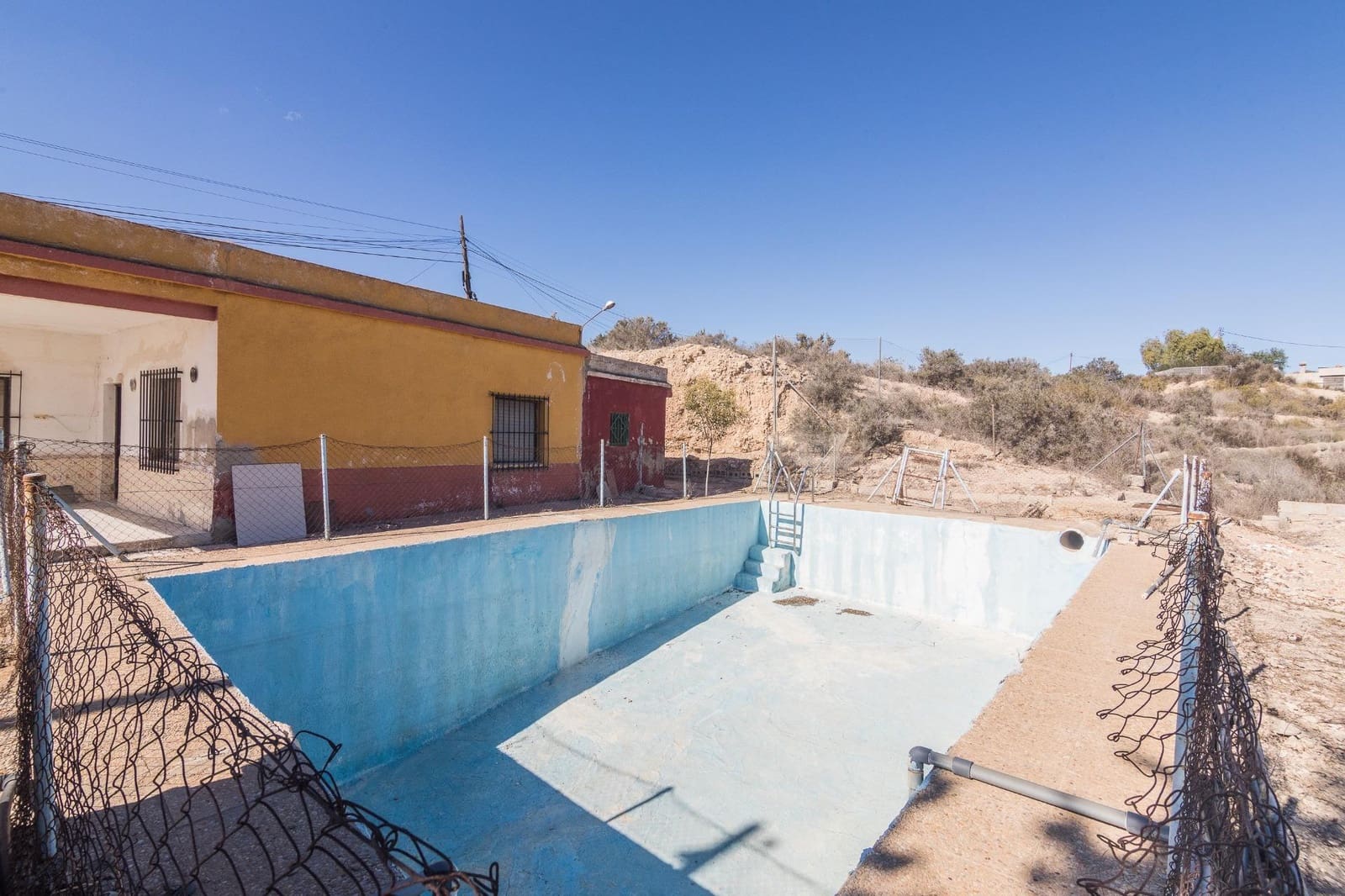 4 Zimmer Villa zu verkaufen in Elche / Elx mit Pool - 165.000 € (Ref: 9344888)