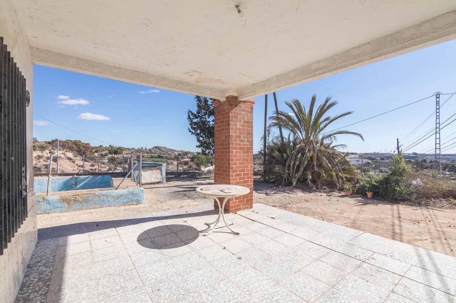 4 Zimmer Villa zu verkaufen in Elche / Elx mit Pool - 165.000 € (Ref: 9344888)