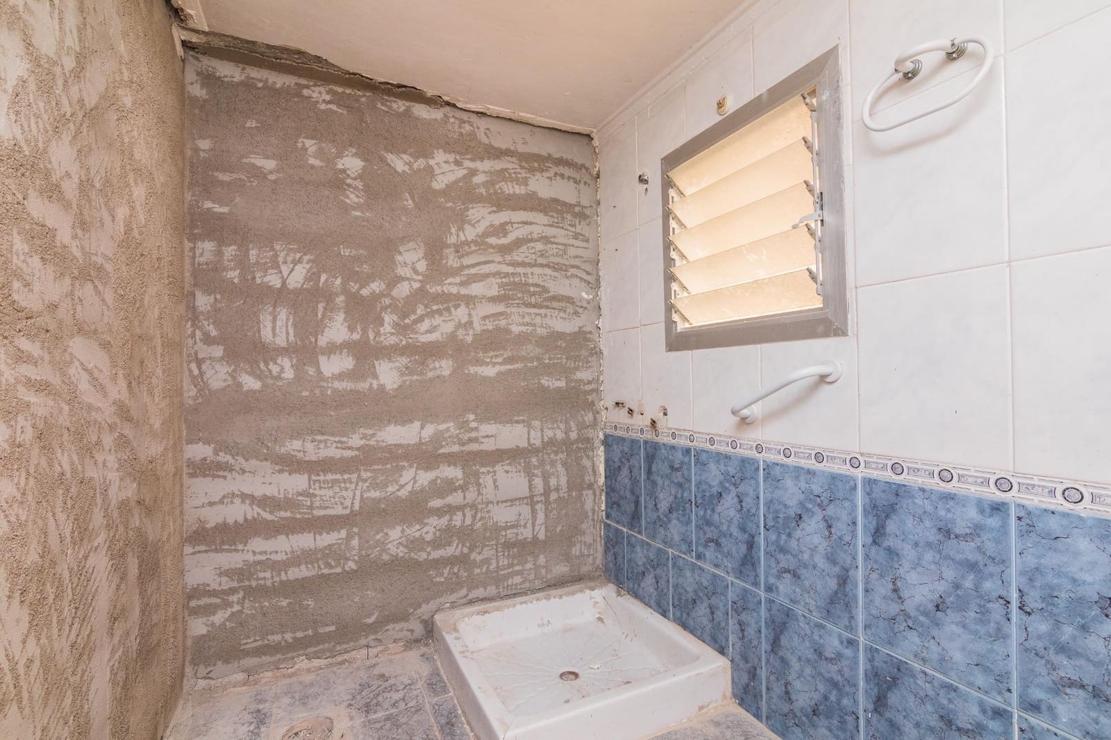 4 Zimmer Villa zu verkaufen in Elche / Elx mit Pool - 165.000 € (Ref: 9344888)