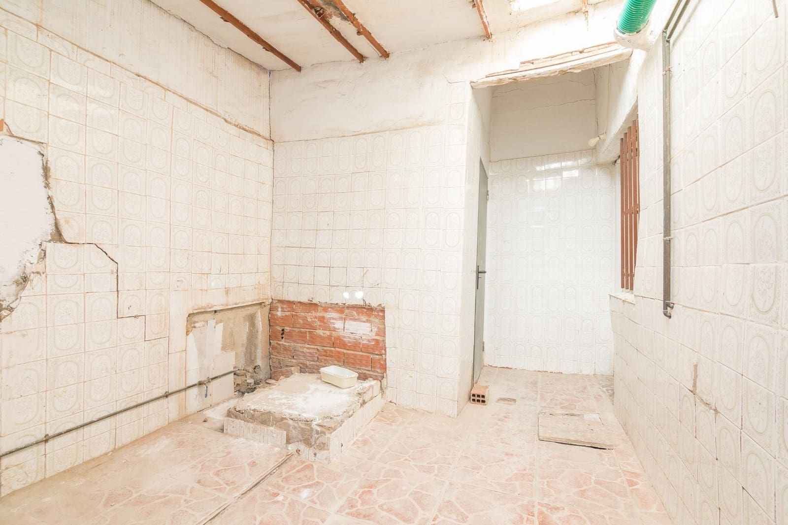 4 Zimmer Villa zu verkaufen in Elche / Elx mit Pool - 165.000 € (Ref: 9344888)