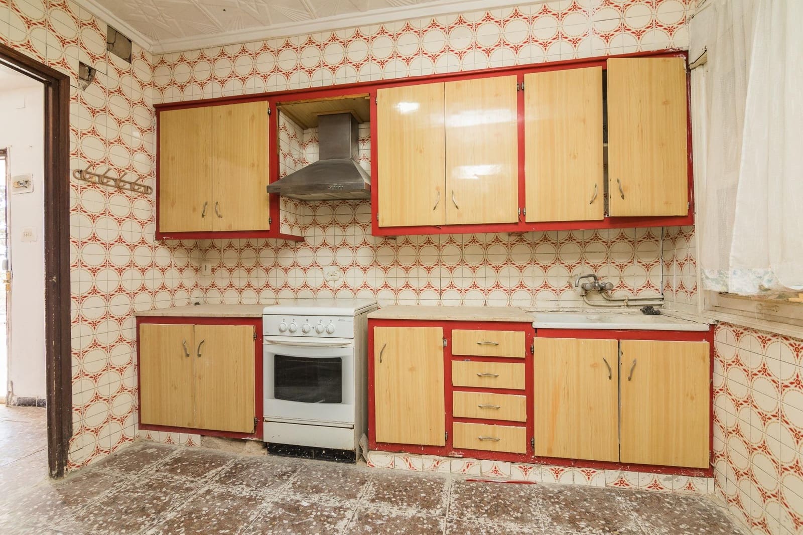 4 Zimmer Villa zu verkaufen in Elche / Elx mit Pool - 165.000 € (Ref: 9344888)