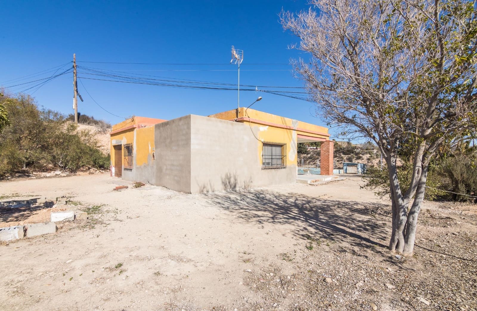 4 Zimmer Villa zu verkaufen in Elche / Elx mit Pool - 165.000 € (Ref: 9344888)