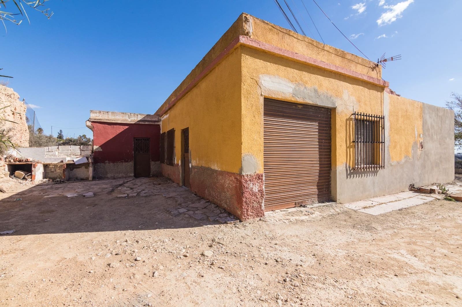 4 Zimmer Villa zu verkaufen in Elche / Elx mit Pool - 165.000 € (Ref: 9344888)