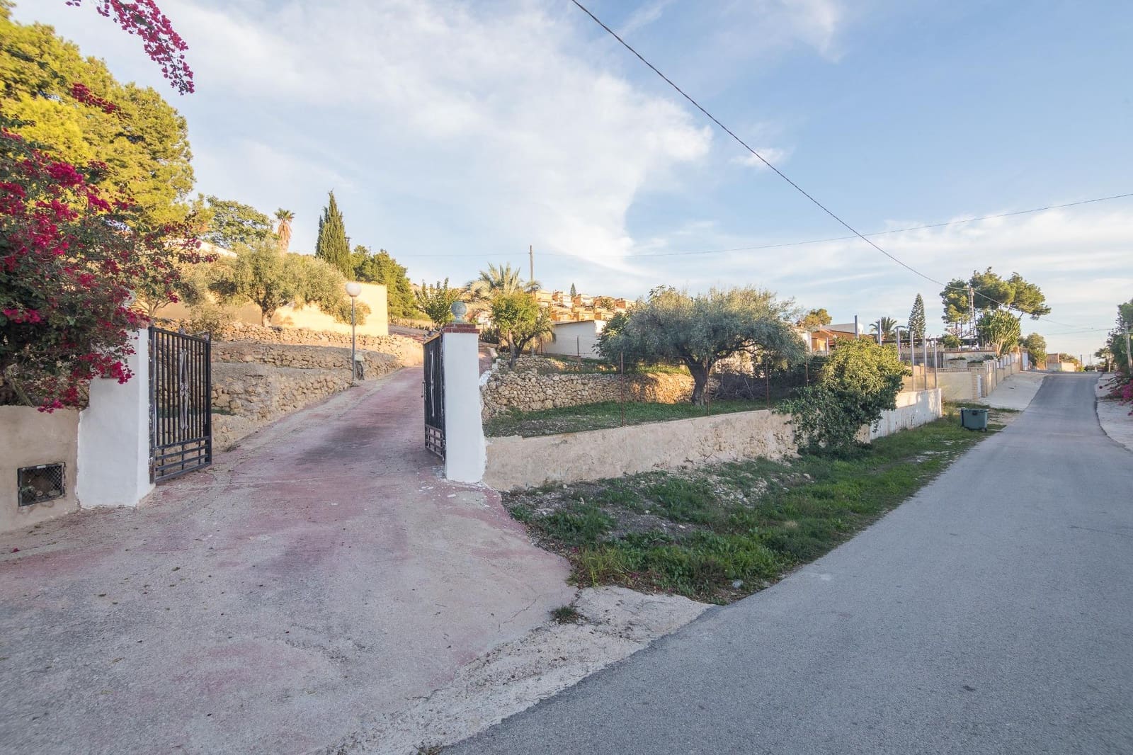 2 soveværelse Villa til salg i Aspe med swimmingpool garage - € 265.000 (Ref: 9401259)