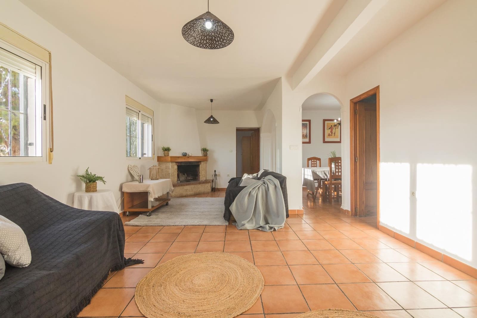 2 bedroom Villa for sale in Aspe with pool garage - € 250,000 (Ref: 9401259)