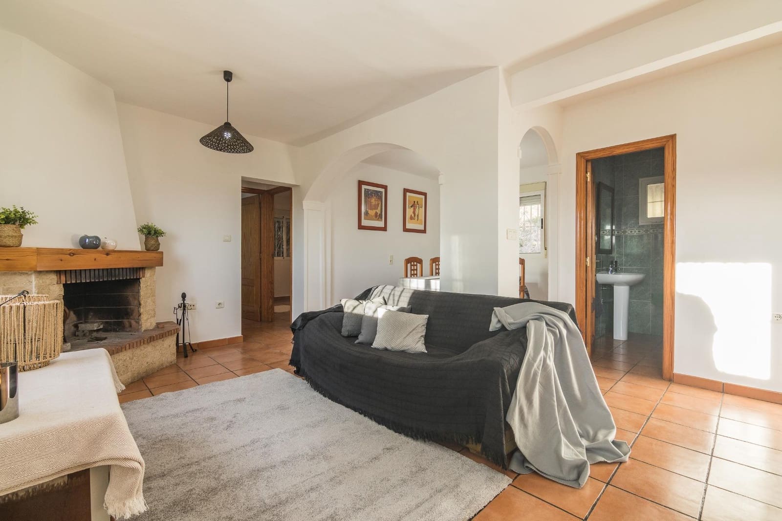 2 bedroom Villa for sale in Aspe with pool garage - € 250,000 (Ref: 9401259)