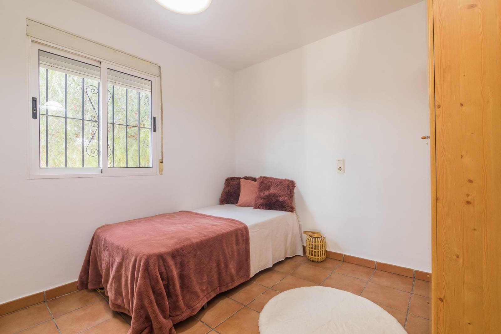 2 bedroom Villa for sale in Aspe with pool garage - € 250,000 (Ref: 9401259)