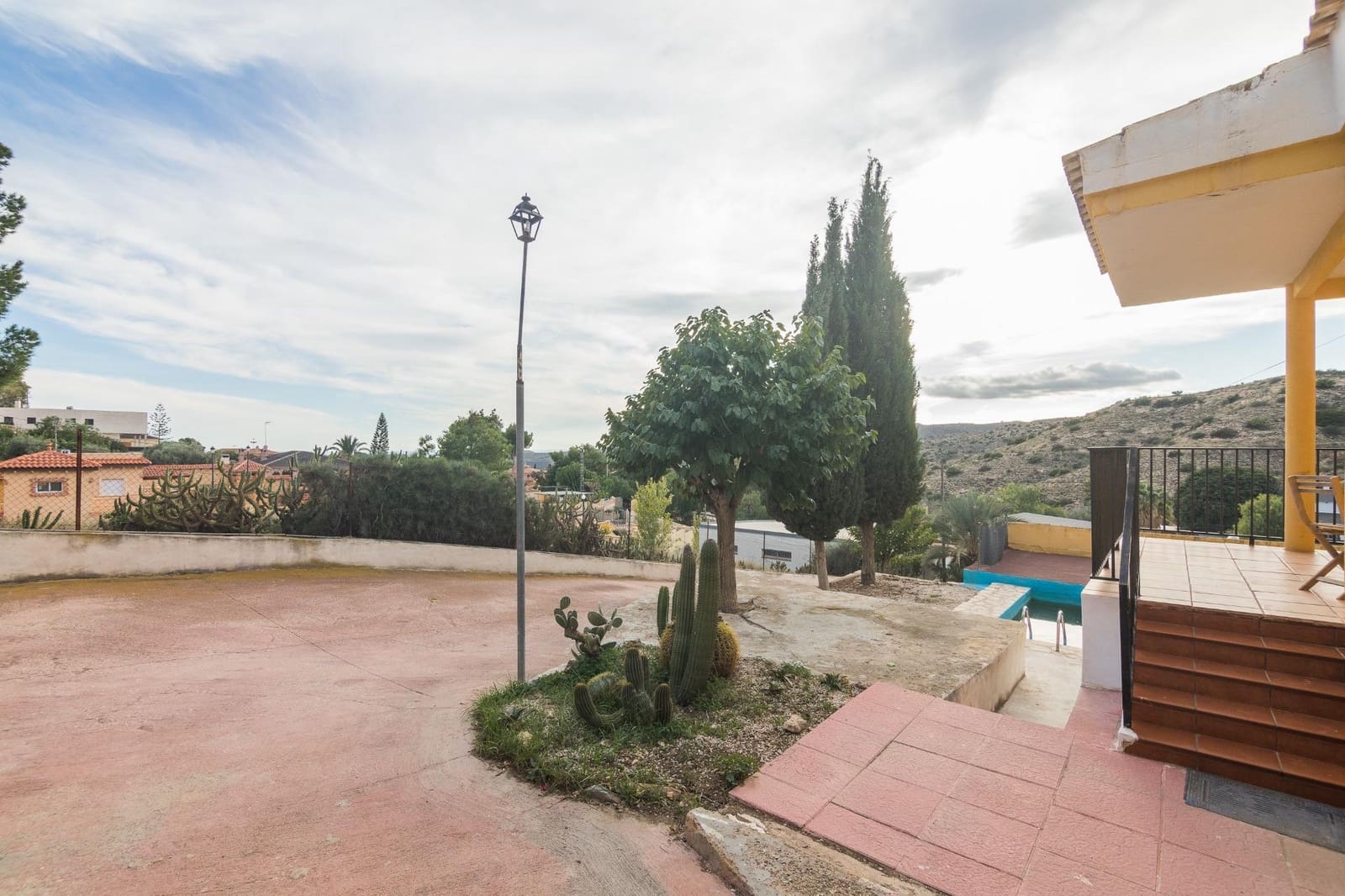 2 bedroom Villa for sale in Aspe with pool garage - € 250,000 (Ref: 9401259)
