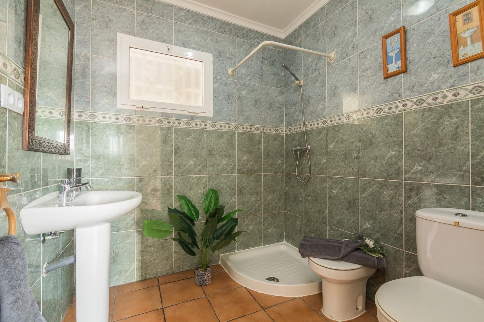 2 bedroom Villa for sale in Aspe with pool garage - € 250,000 (Ref: 9401259)