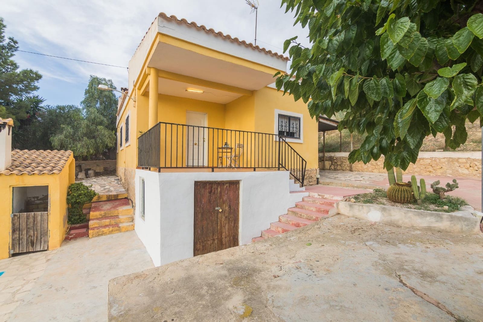 2 bedroom Villa for sale in Aspe with pool garage - € 250,000 (Ref: 9401259)