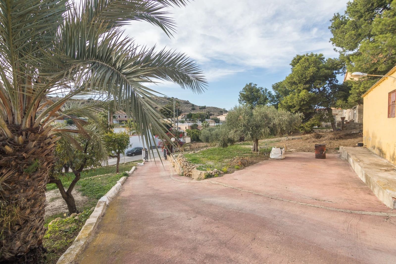 2 bedroom Villa for sale in Aspe with pool garage - € 250,000 (Ref: 9401259)