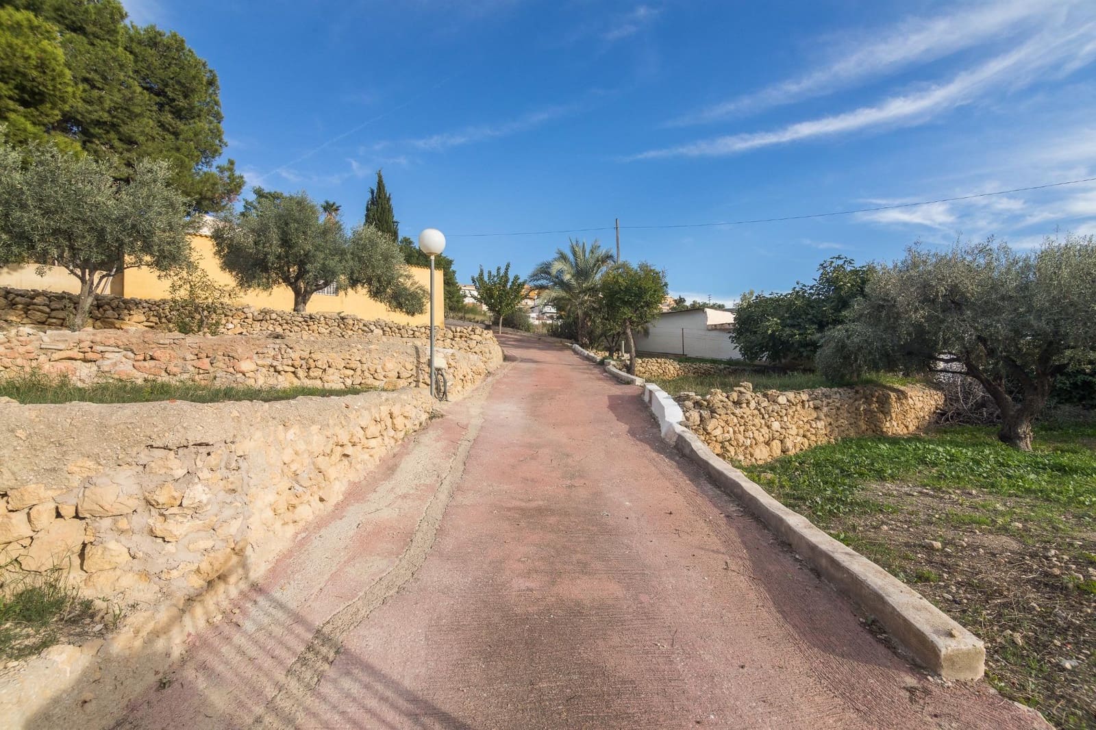 2 bedroom Villa for sale in Aspe with pool garage - € 250,000 (Ref: 9401259)