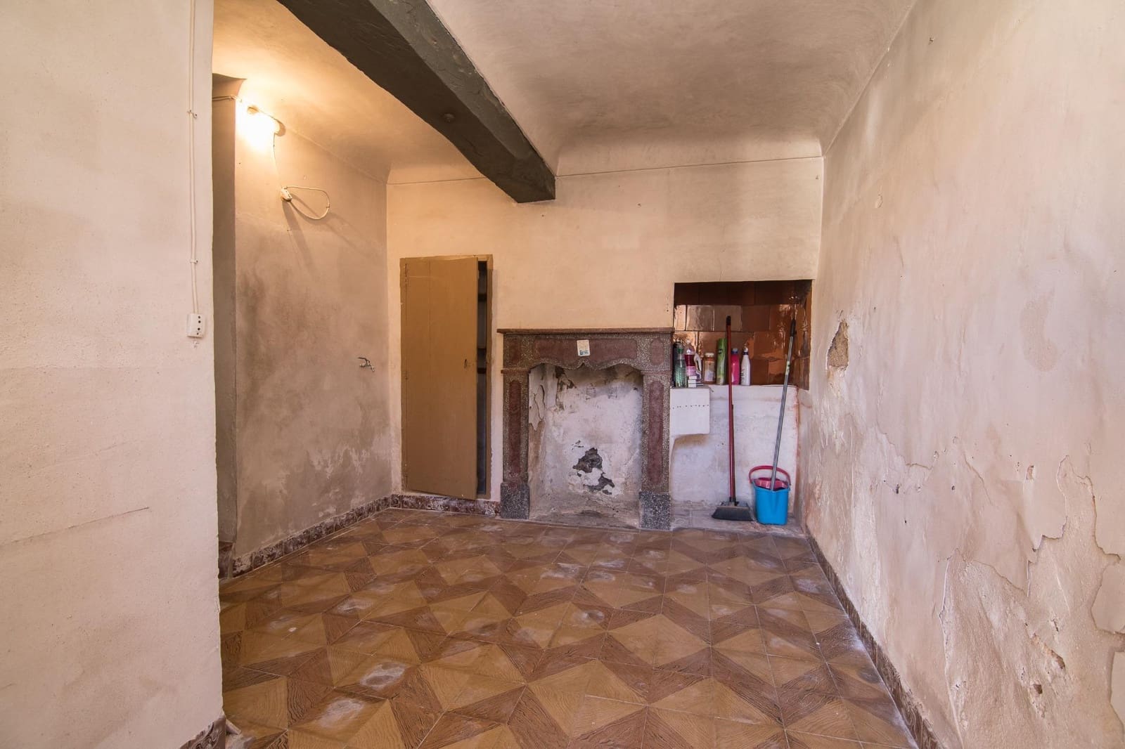 5 bedroom Townhouse for sale in L'Alguena / Alguenya - € 115,000 (Ref: 9414212)