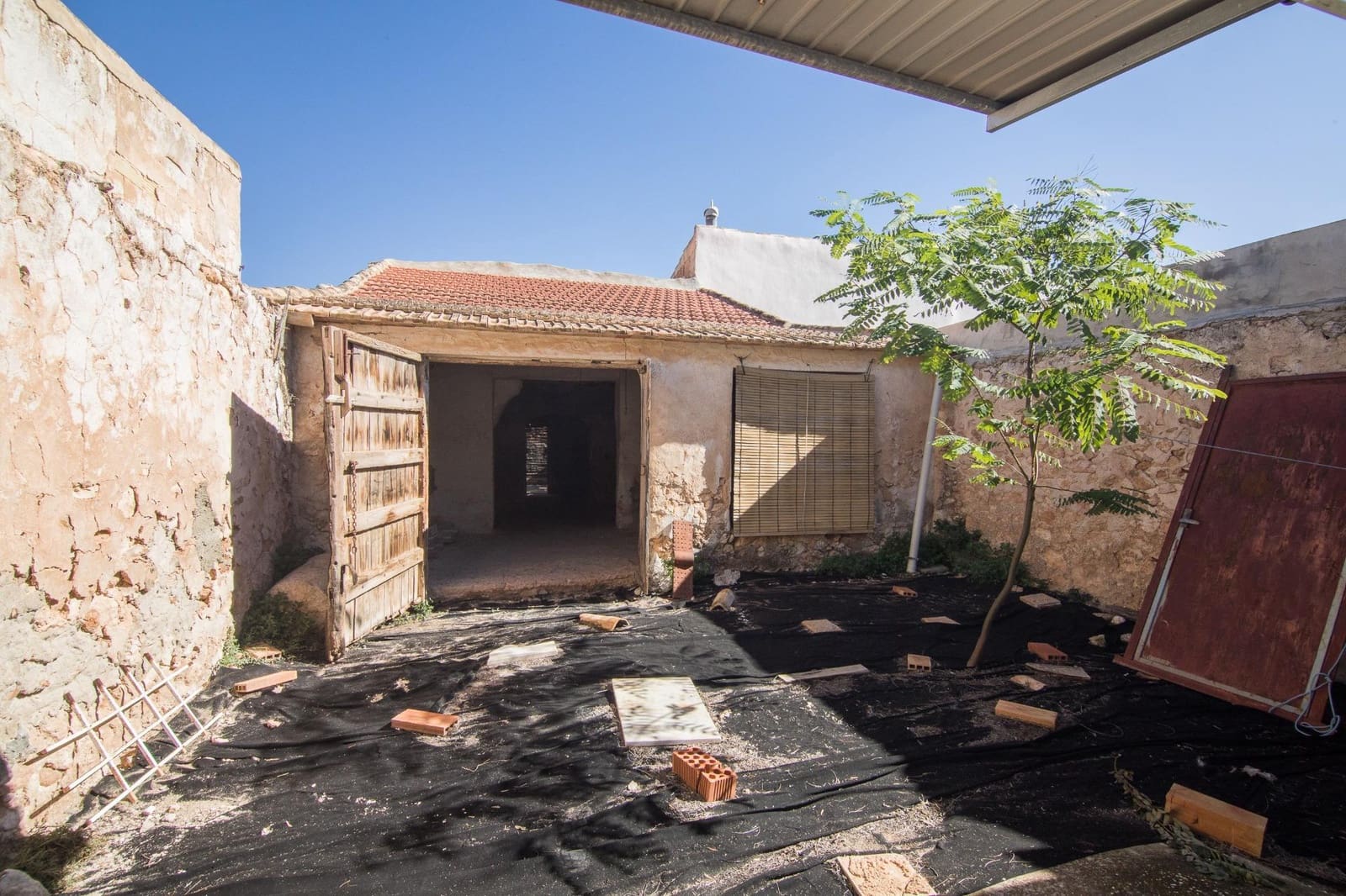 5 bedroom Townhouse for sale in L'Alguena / Alguenya - € 115,000 (Ref: 9414212)