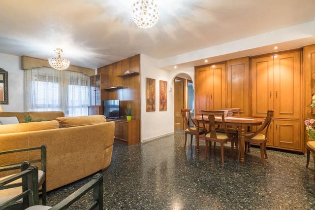 3 quarto Apartamento para venda em Centro, Elche / Elx - 279 000 € (Ref: 9427321)