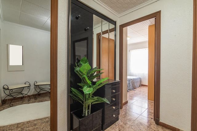 3 bedroom Apartment for sale in Gran Playa, Santa Pola - € 185,000 (Ref: 9476216)