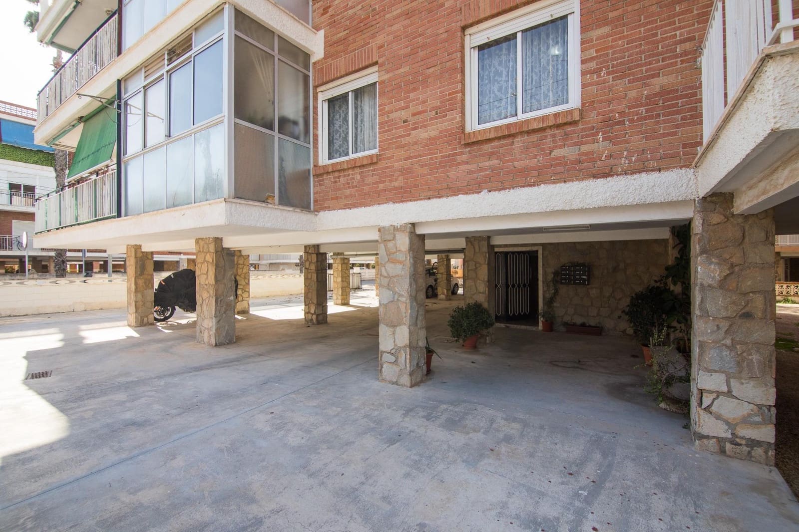 3 bedroom Apartment for sale in Santa Pola - € 185,000 (Ref: 9476216)