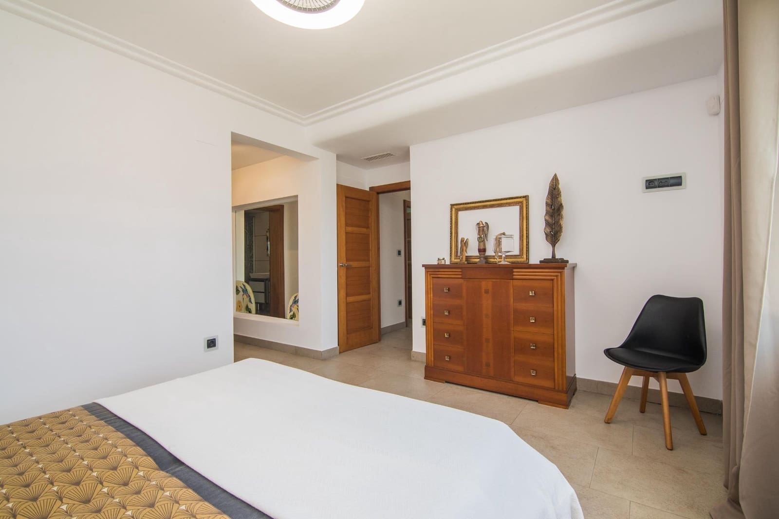 4 slaapkamer Villa te koop in Elche / Elx met zwembad garage - € 719.000 (Ref: 9502461)