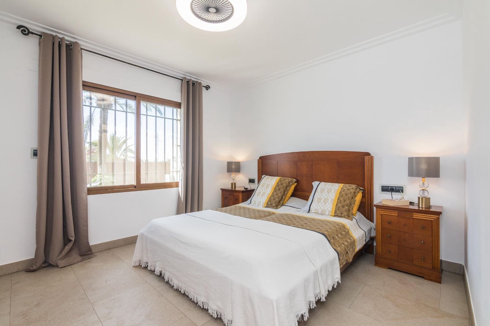 4 slaapkamer Villa te koop in Elche / Elx met zwembad garage - € 719.000 (Ref: 9502461)