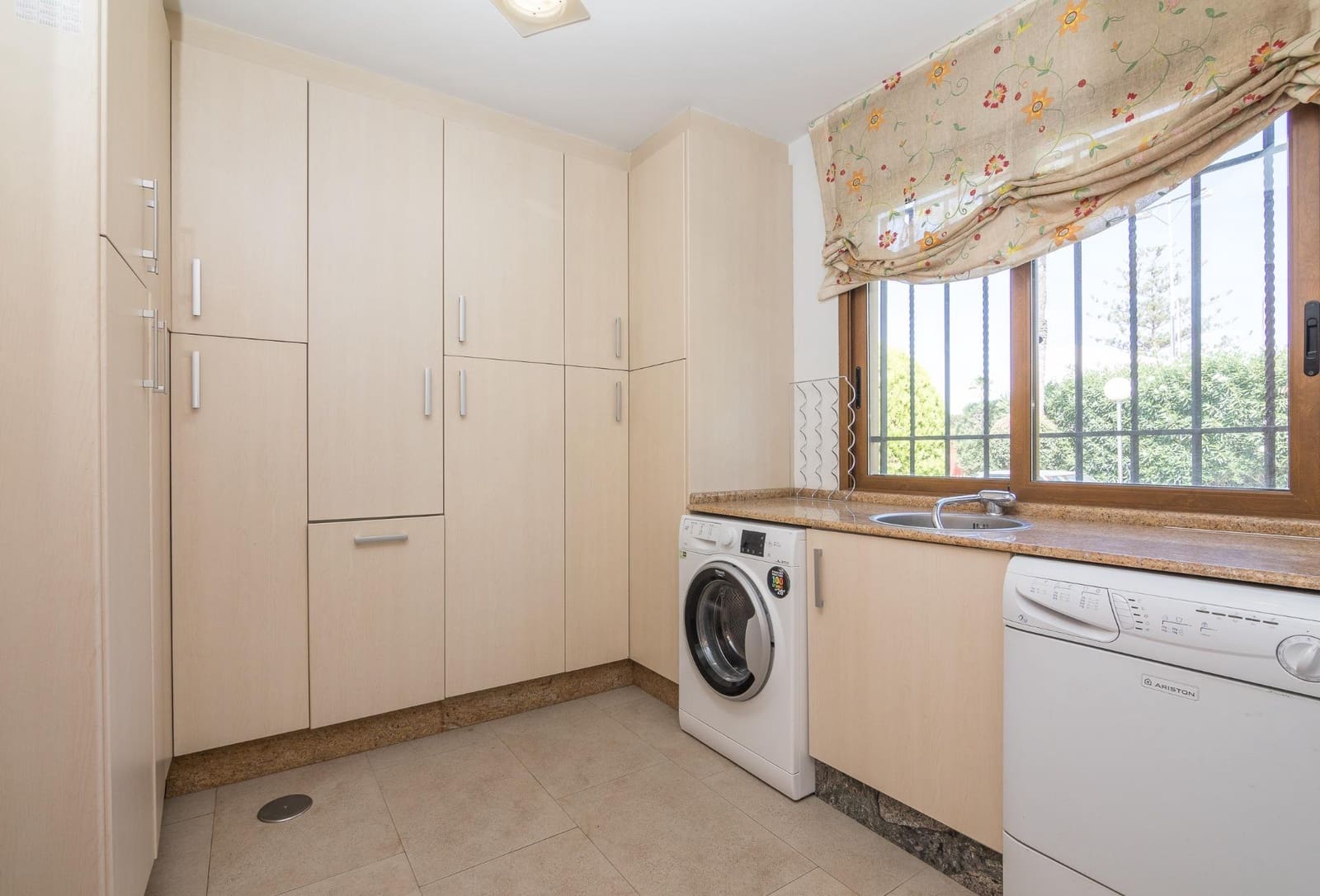 4 slaapkamer Villa te koop in Elche / Elx met zwembad garage - € 719.000 (Ref: 9502461)