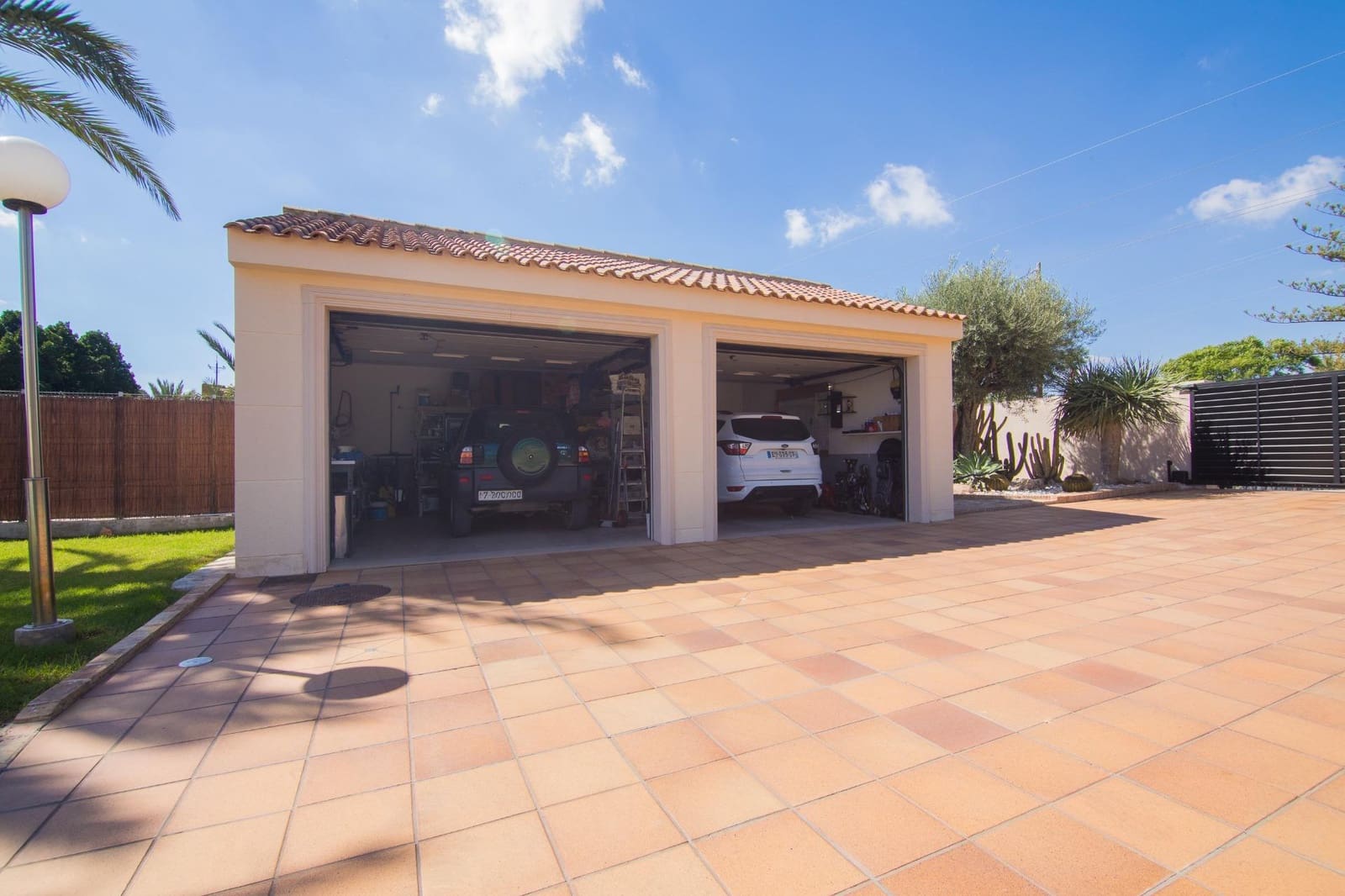 4 slaapkamer Villa te koop in Elche / Elx met zwembad garage - € 719.000 (Ref: 9502461)