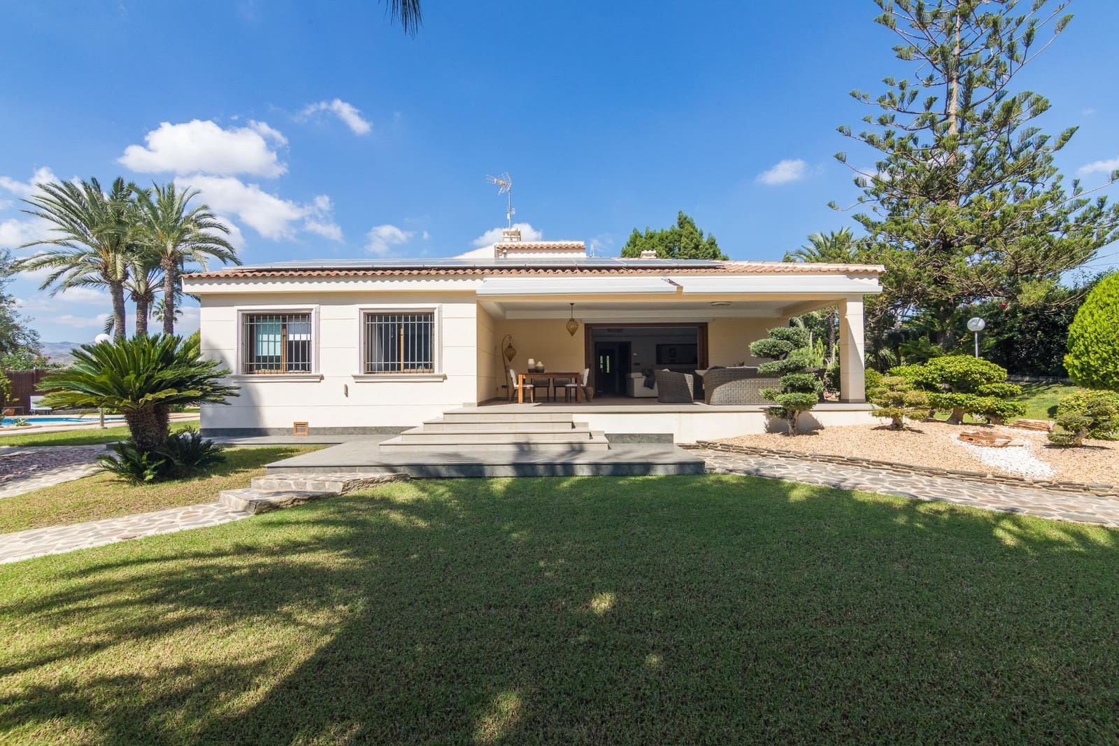 4 slaapkamer Villa te koop in Elche / Elx met zwembad garage - € 719.000 (Ref: 9502461)