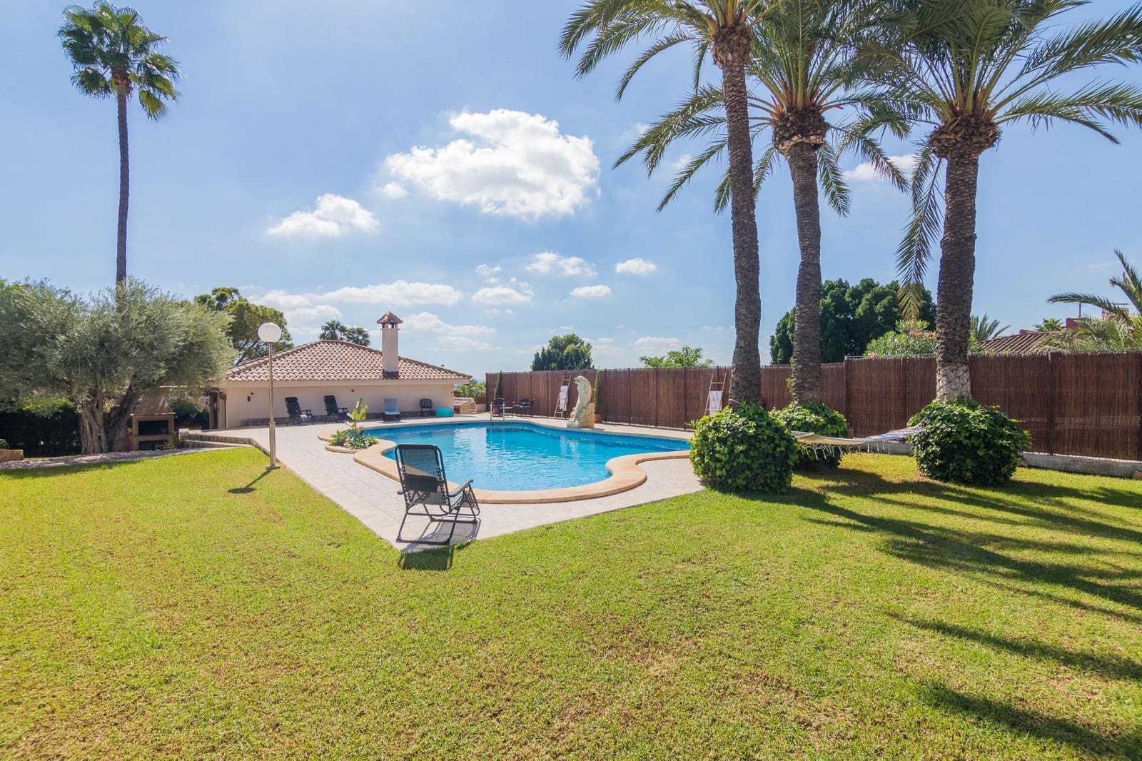 4 slaapkamer Villa te koop in Elche / Elx met zwembad garage - € 719.000 (Ref: 9502461)