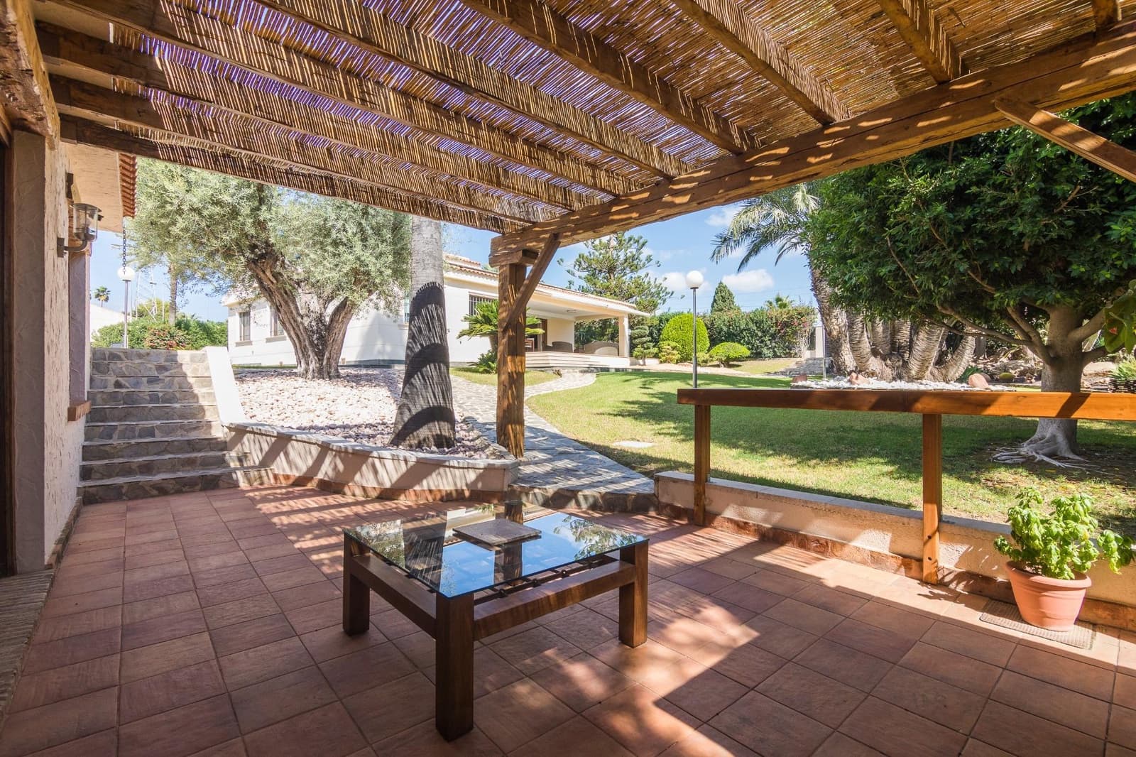 4 slaapkamer Villa te koop in Elche / Elx met zwembad garage - € 719.000 (Ref: 9502461)