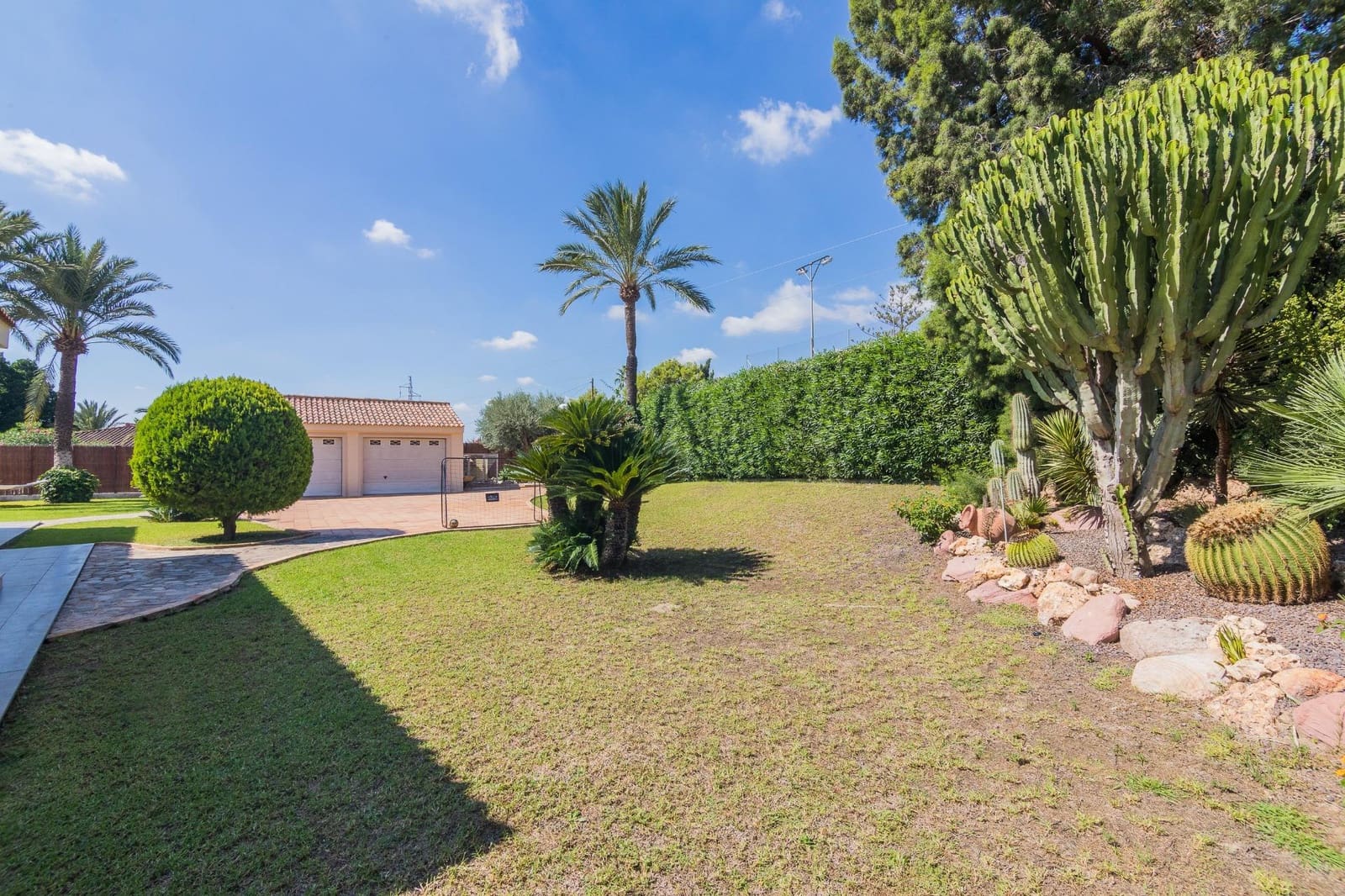 4 slaapkamer Villa te koop in Elche / Elx met zwembad garage - € 719.000 (Ref: 9502461)