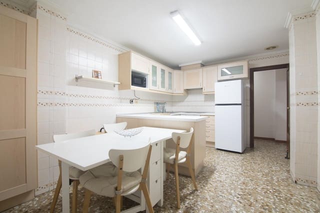 3 makuuhuone Asunto vuokrattavana paikassa Elche / Elx - 850 € (Ref: 9527803)