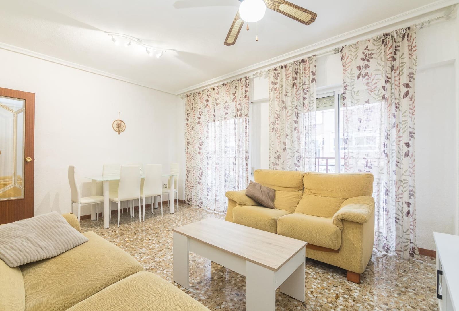 3 makuuhuone Asunto vuokrattavana paikassa Elche / Elx - 850 € (Ref: 9527803)