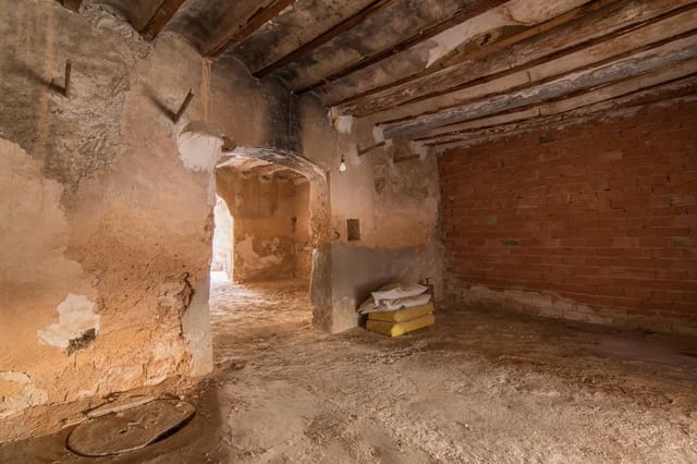 Comercial para venda em L'Algueña / Alguenya - 25 000 € (Ref: 9551665)