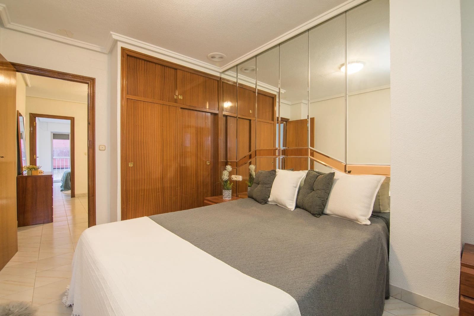 4 quarto Apartamento para venda em Elche / Elx com garagem - 390 000 € (Ref: 9645129)