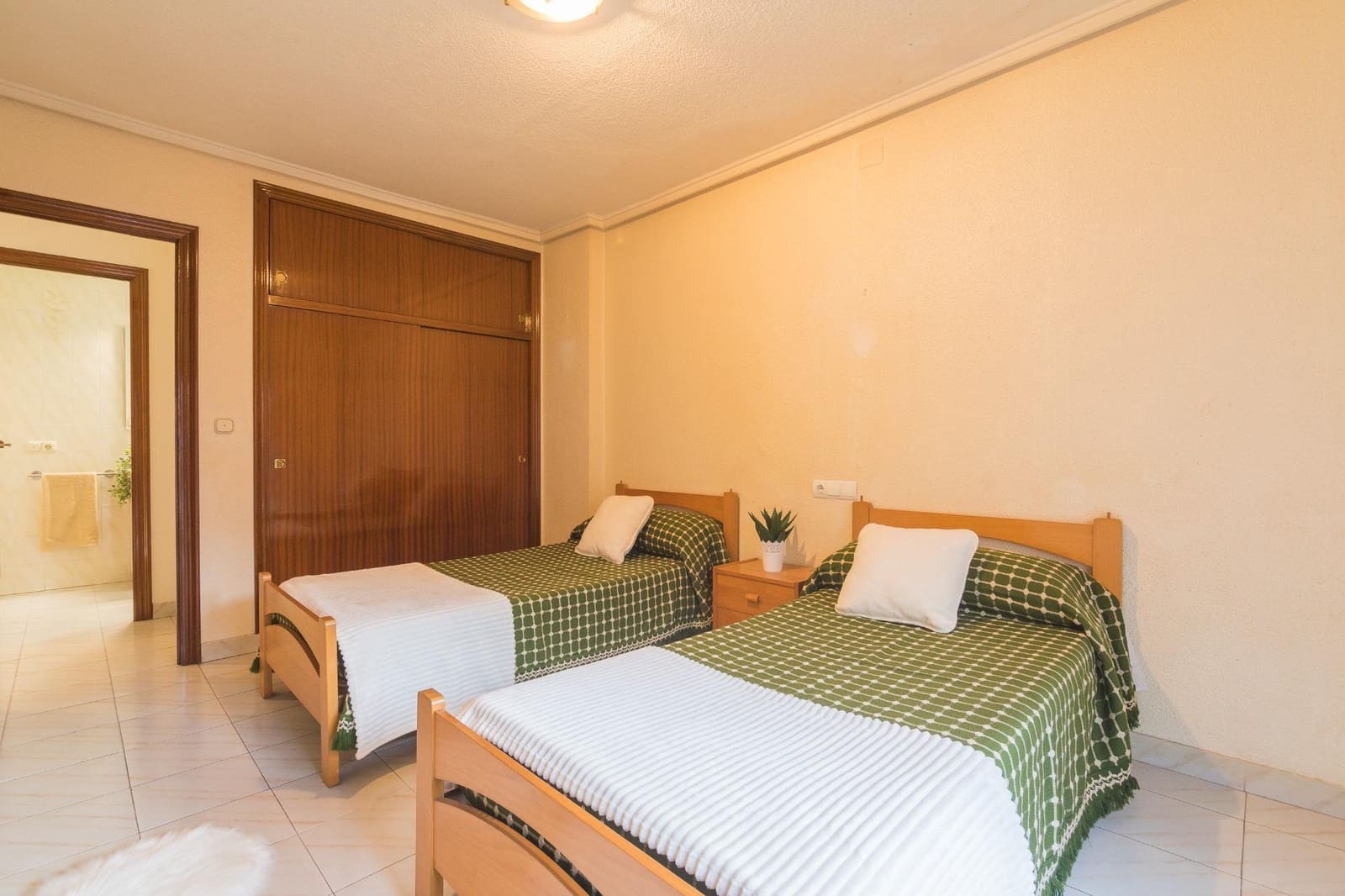 4 quarto Apartamento para venda em Elche / Elx com garagem - 390 000 € (Ref: 9645129)